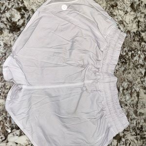 Lululemon hotty hot shorts size 4